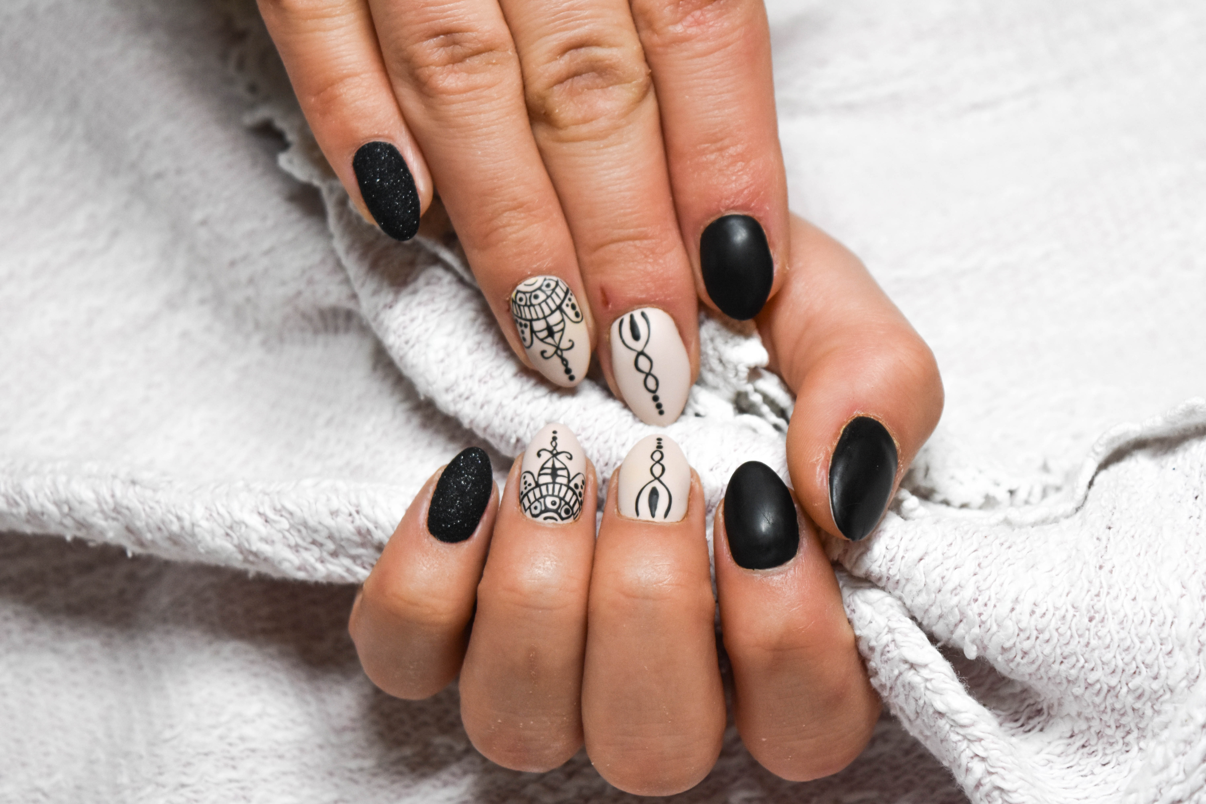 master in nail art